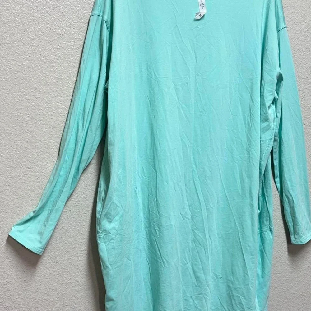 lululemon athletica Green Tunic T-Shirt Long Sleeve Scoop Neck Stretch 12